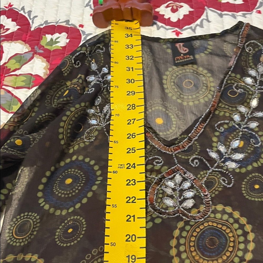 Chic Black And Green Patterned Tunic Top - image 3